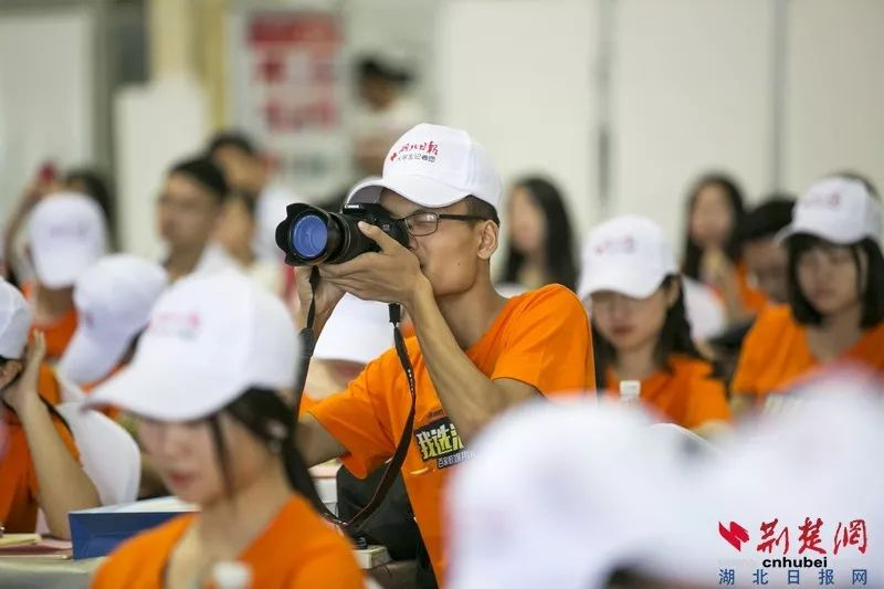 1528353026136742.png blob.png