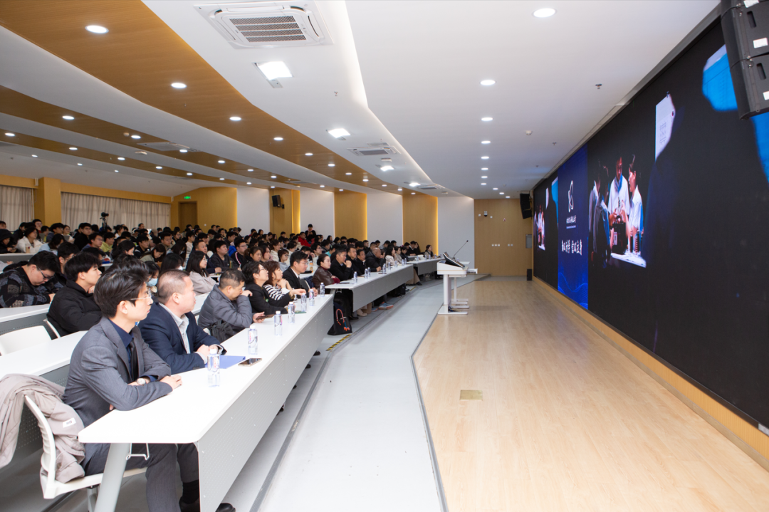 1739522976473641.png 640 (3).png